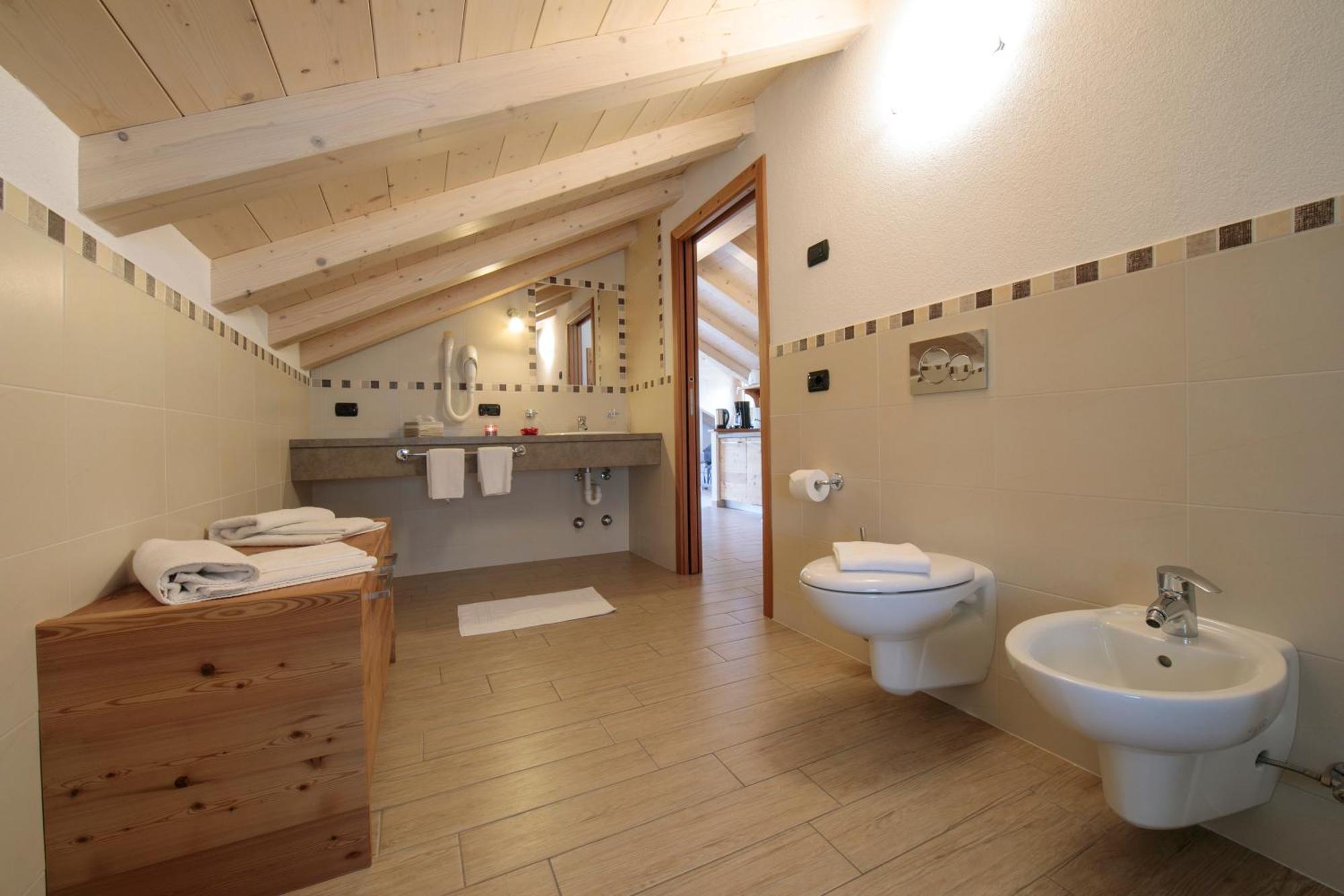 Volga Tamigi Loira Senna - Happy Rentals Livigno Esterno foto